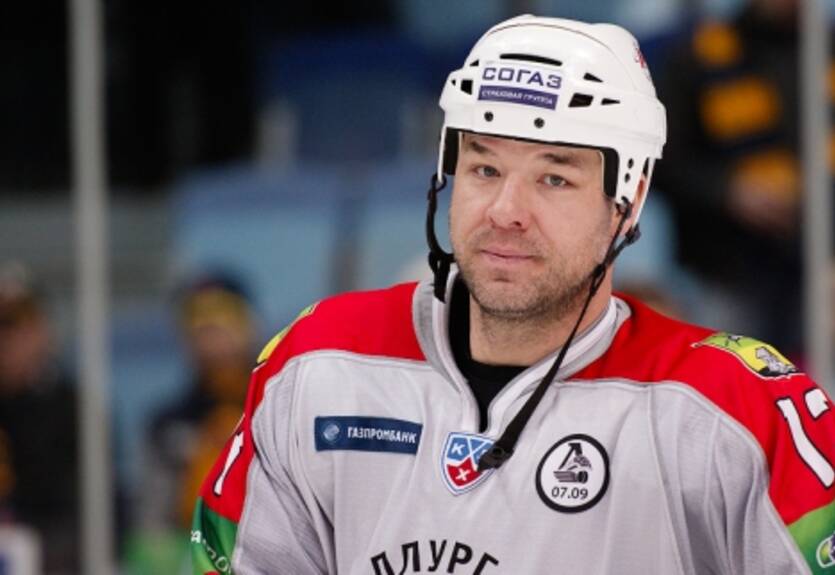 КХЛ. Для Саймона сезон окончен
