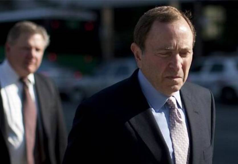 НХЛ. Лига отменила еще две недели матчей