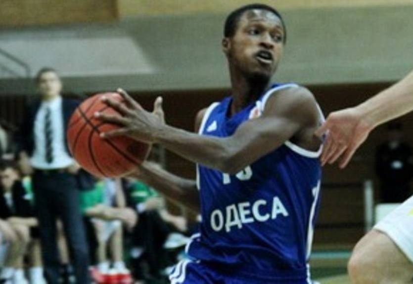 БК Одесса расстался с Ларошем