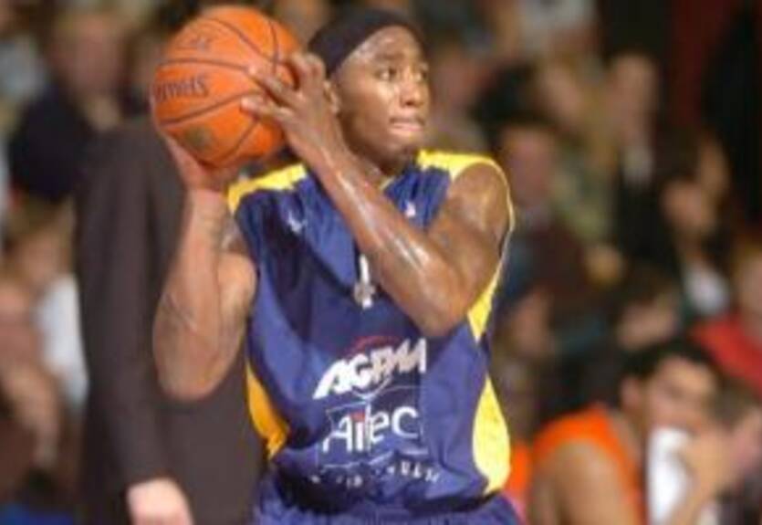 Экс-игрок Азовмаша и Днепр-Азот вернулся во Францию