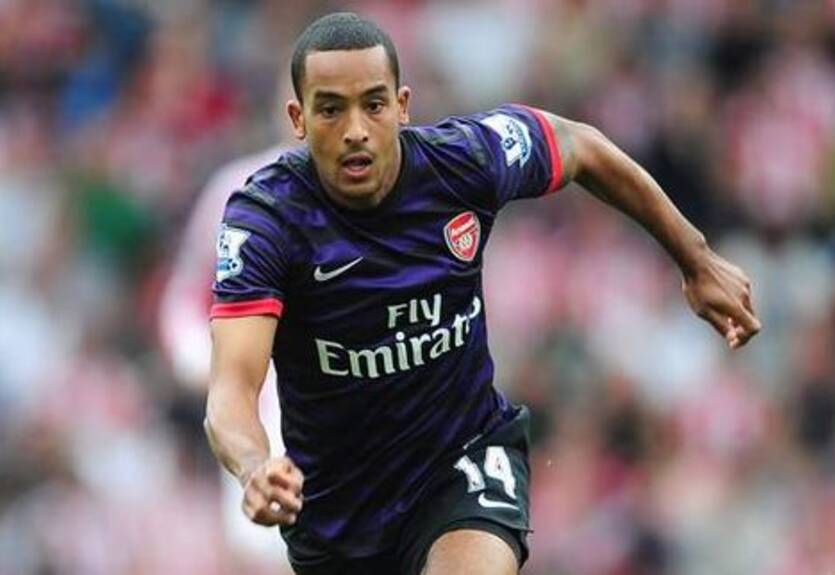 Арсенал не может договориться с Уолкоттом