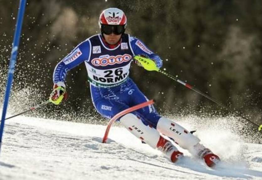 Горные лыжи. Альбрехт перенес операцию на колене после падения