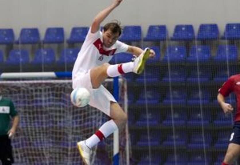 Футзал. Вице-чемпион заполняет паузу спаррингами