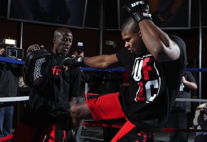 Алистар Оверим встретится с Антонио Силвой