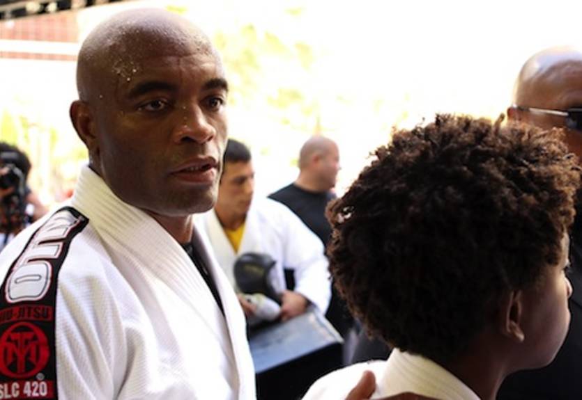 Андерсон Силва вернется в конце 2013 года