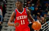 НБА. Сиксерс согласовали продление контракта с Холидэем