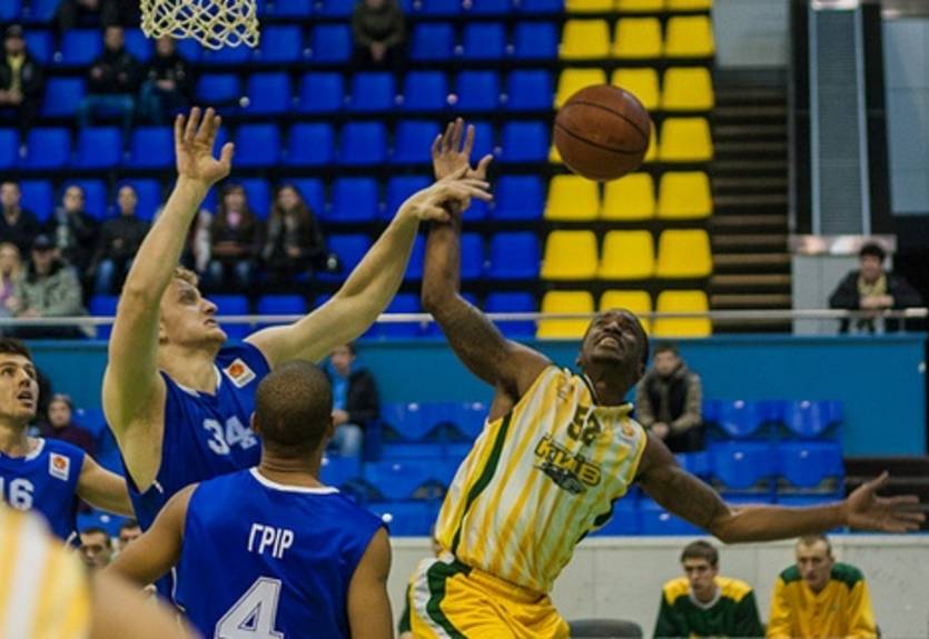 Суперлига. Азовмаш с трудом одолел БК Киев