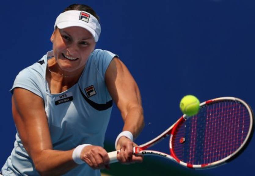 София (WTA). Петрова сильнее Чжен