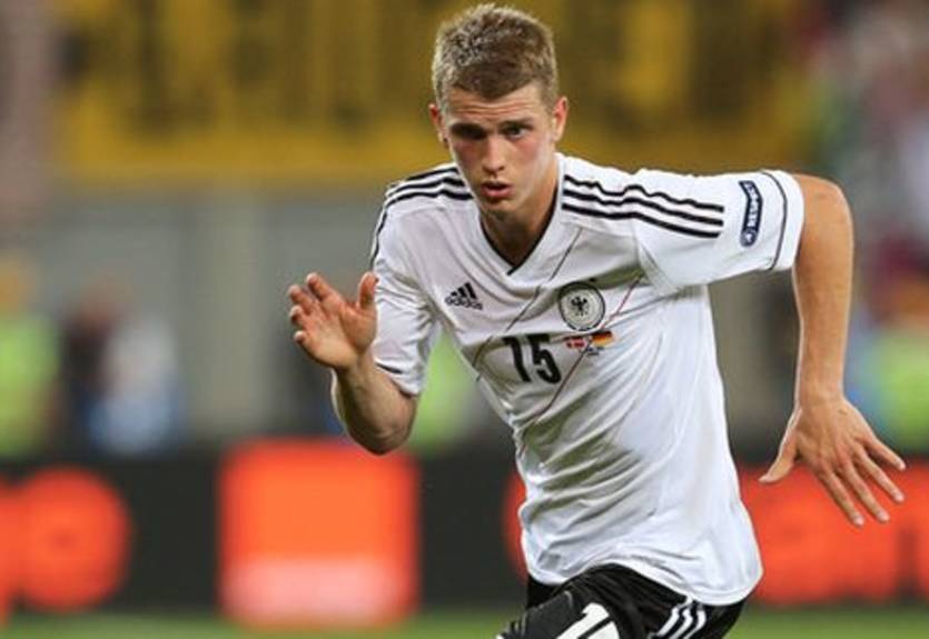 МЮ нужен Л. Бендер