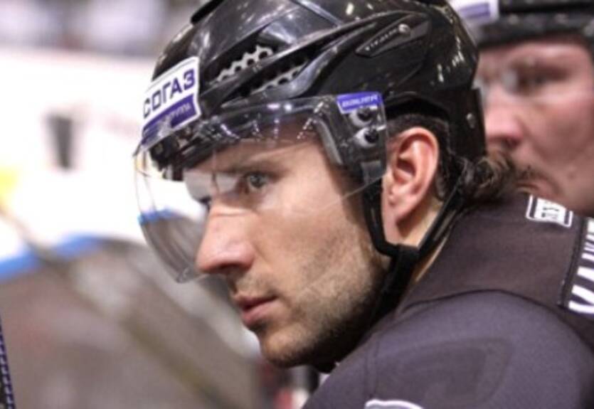 КХЛ. Форвард Трактора попал в ДТП