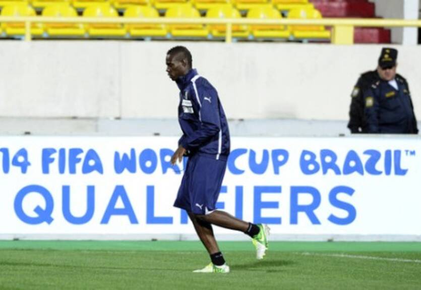 Балотелли сможет сыграть с Данией