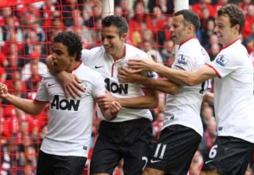 Реал и МЮ лучше всех продают футболки