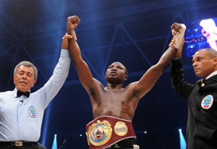 Афолаби померяется силами с Мормеком