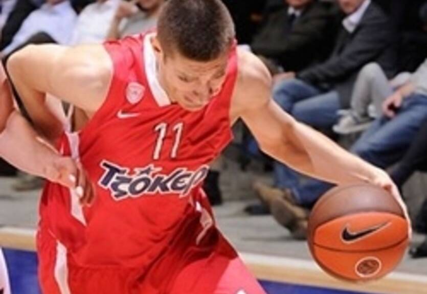 Арис подписывает экс-игрока Олимпиакоса