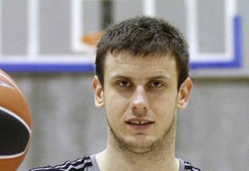 Маккаби интересуют Величкович и Ди Джей Уайт