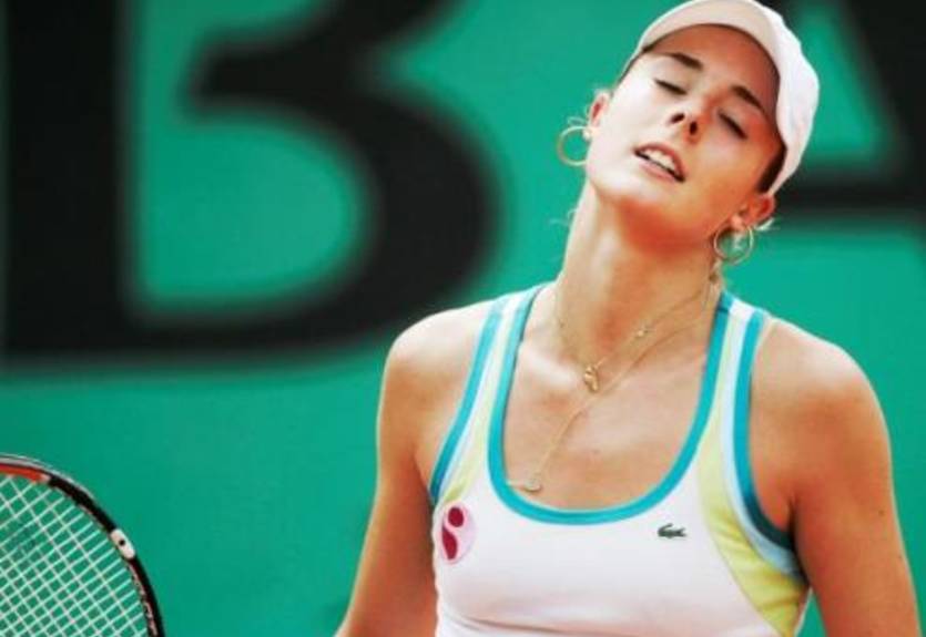 Гуанчжоу (WTA). Корне и Радваньска идут дальше