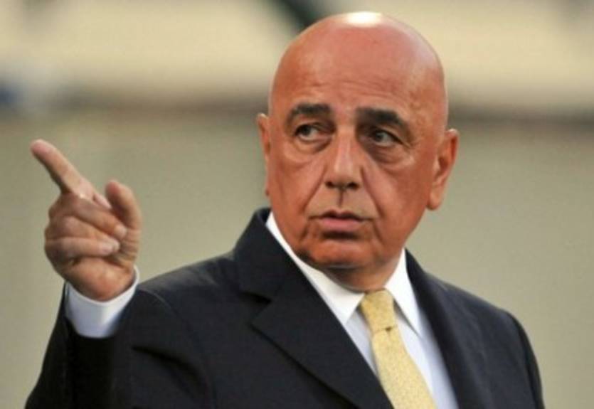 Галлиани: "Ибрахимович хотел остаться в Милане"