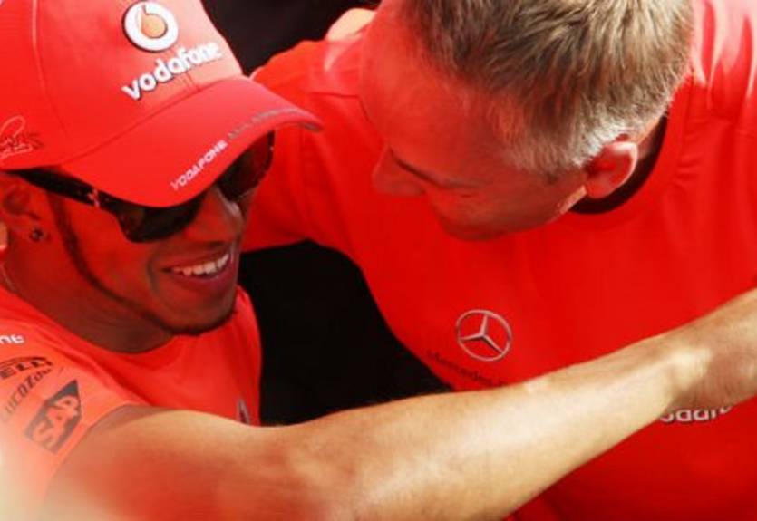 Формула-1. Хэмилтон отрицает факт перехода в Мерседес