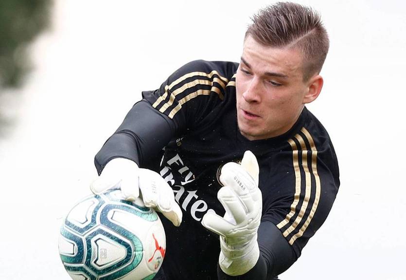 Лунин играет в старте Реала: онлайн-трансляция матча против Рейнджерс