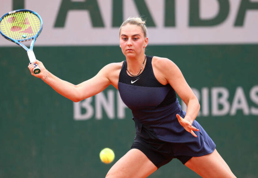 Костюк вернулась к тренировкам на корте