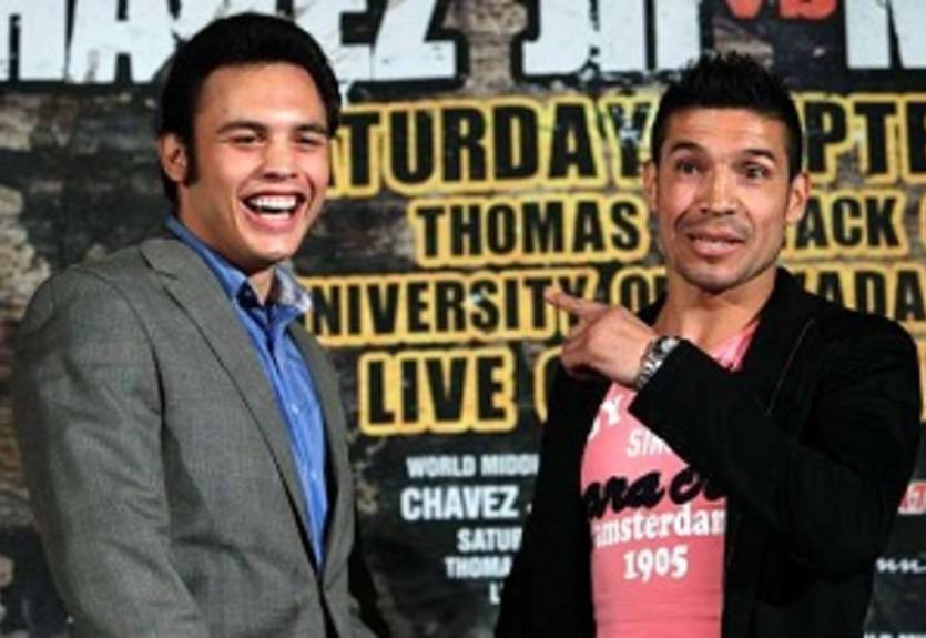 Гонорар Мартинеса вдвое меньше, чем у Чавеса