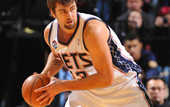 НБА. Миннесота уговаривает Окура