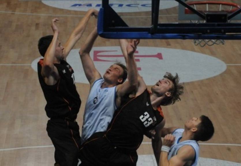 Черкасские Мавпы сильнее Ариса