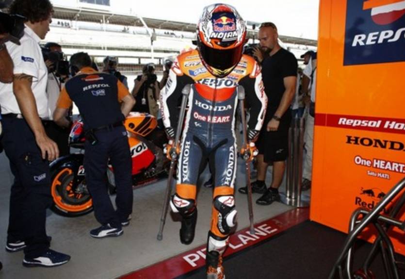 MotoGP. Стоунер перенес операцию на голеностопе