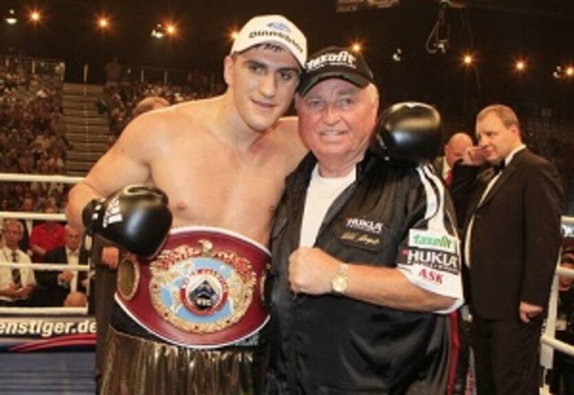 Хук встретится с Арсланом