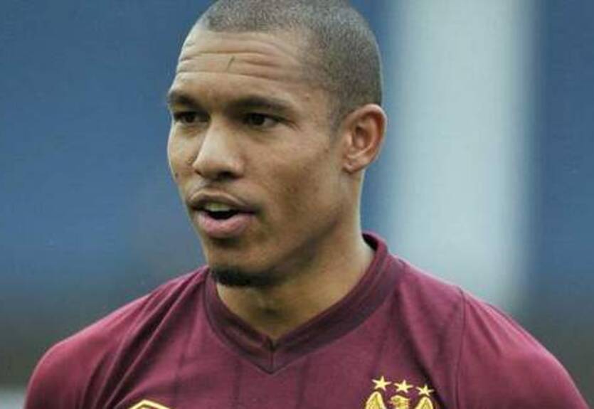 Милан перехватит Найджела де Йонга у Интера?