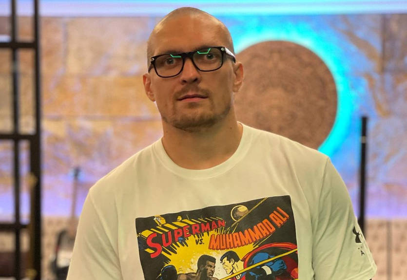 Усик показал, как готовится к поединку против Джошуа