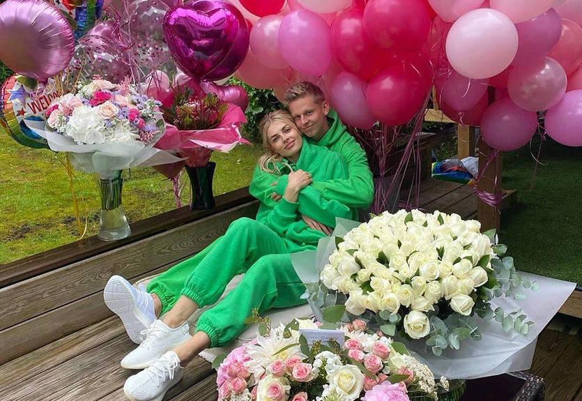 Жена Зинченко показала фото с новорожденной дочкой