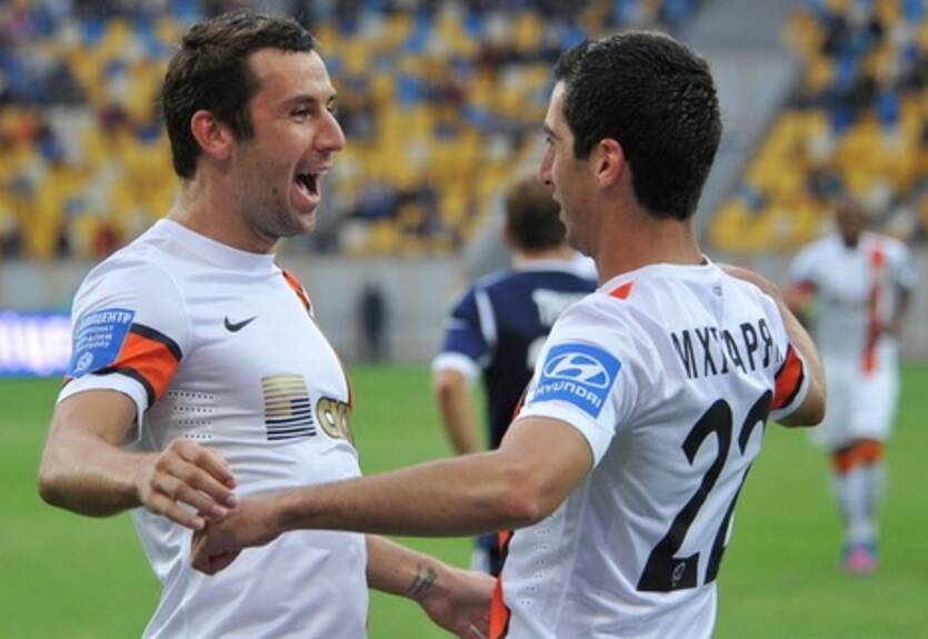 Шахтер разгромно побеждает в Одессе