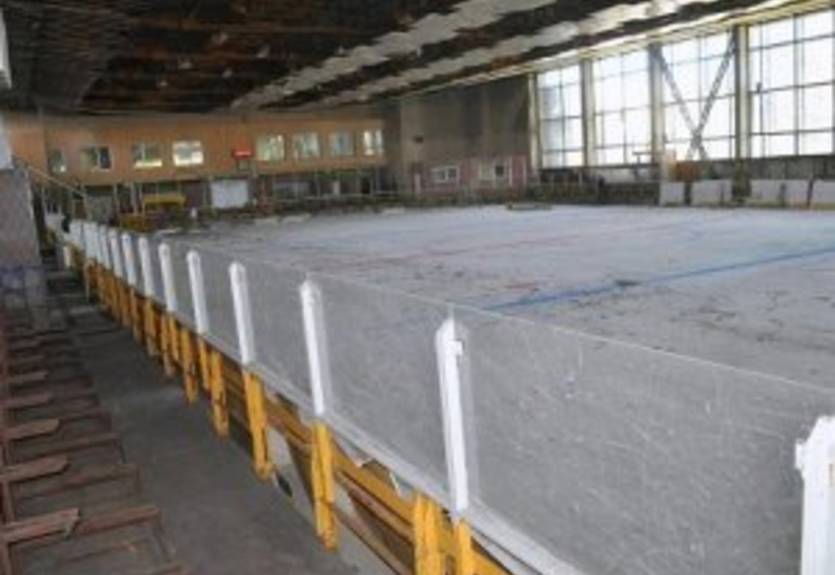 На Авангарде установят трибуну