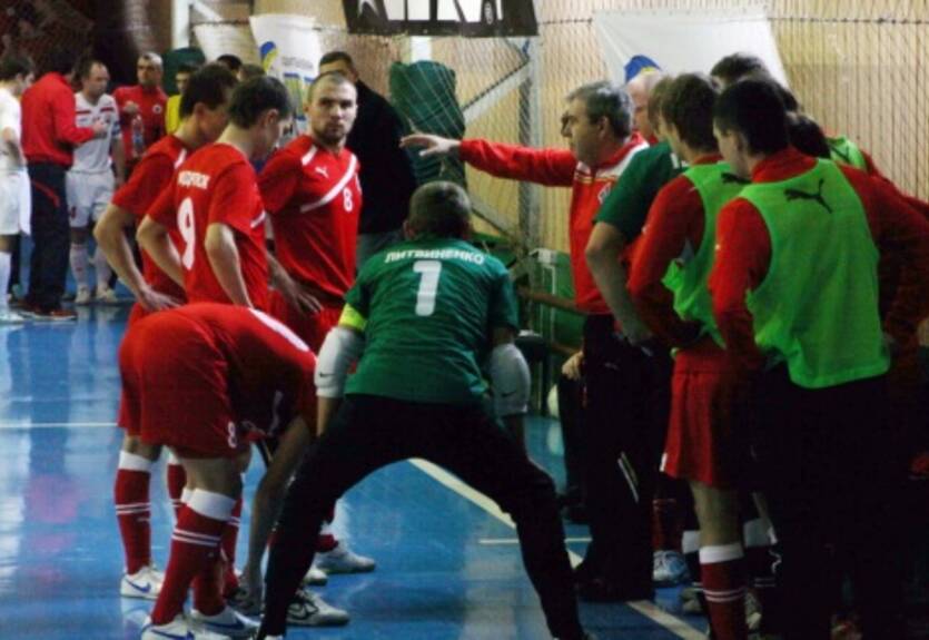 Футзал. Локомотив проведет сбор в Евпатории