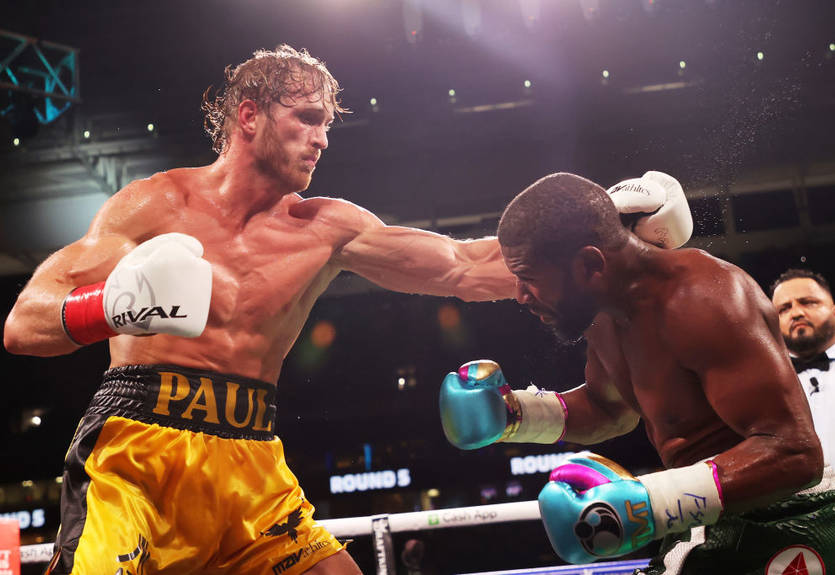 Глава UFC оценил выступление Мейвезера в бою с Логаном Полом