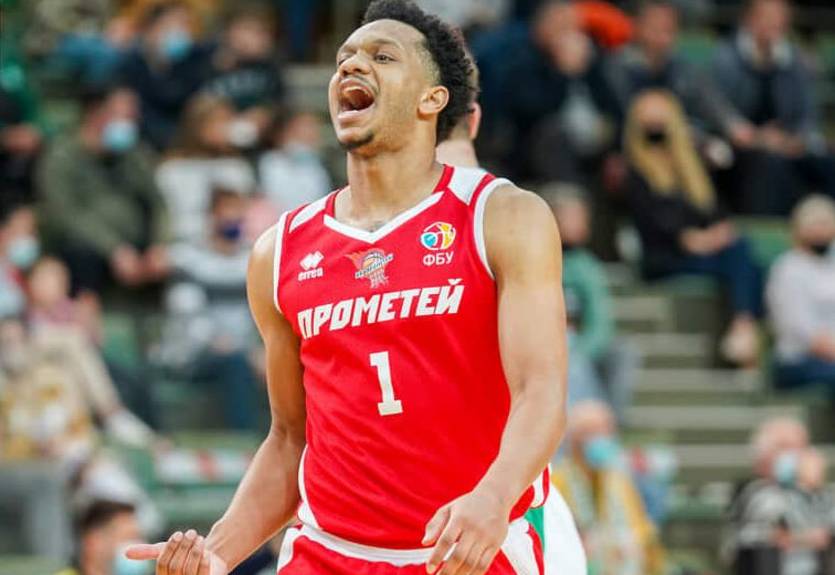 Днепр объявил о подписании Рашада Вона