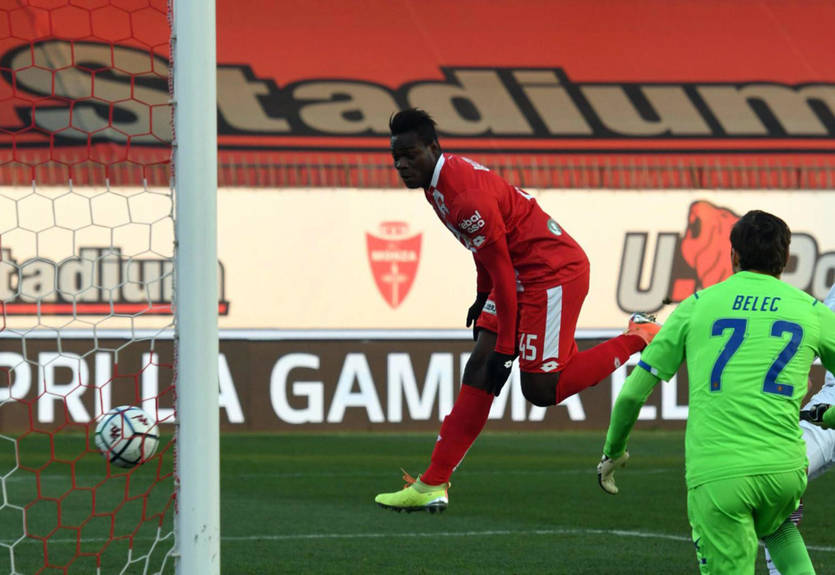 Суд вынес решение по обвинению Балотелли в изнасиловании