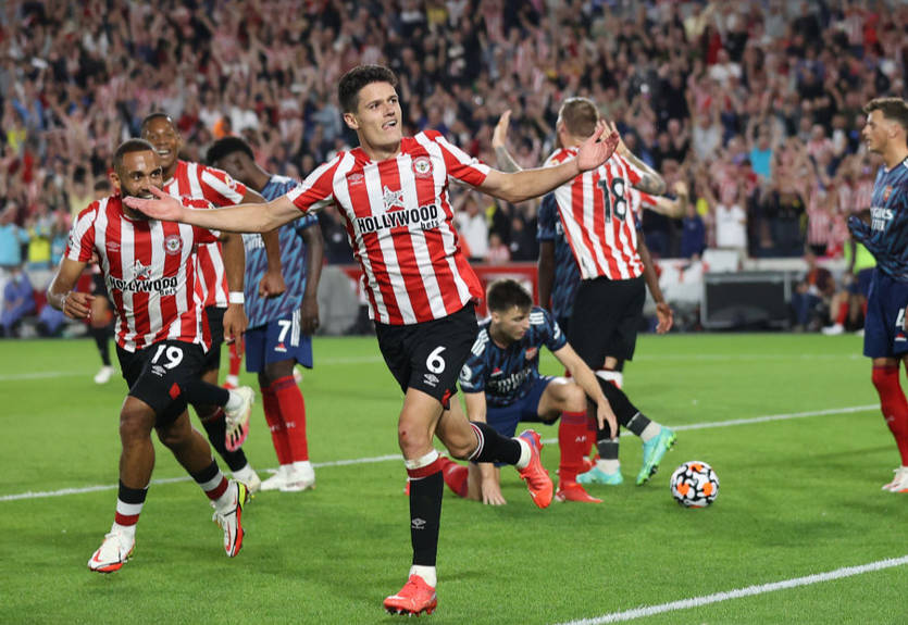 Арсенал сенсационно проиграл новичку АПЛ