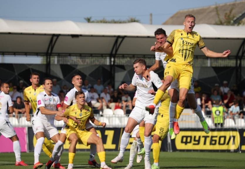 Колос в меньшинстве расписал ничью с Рухом