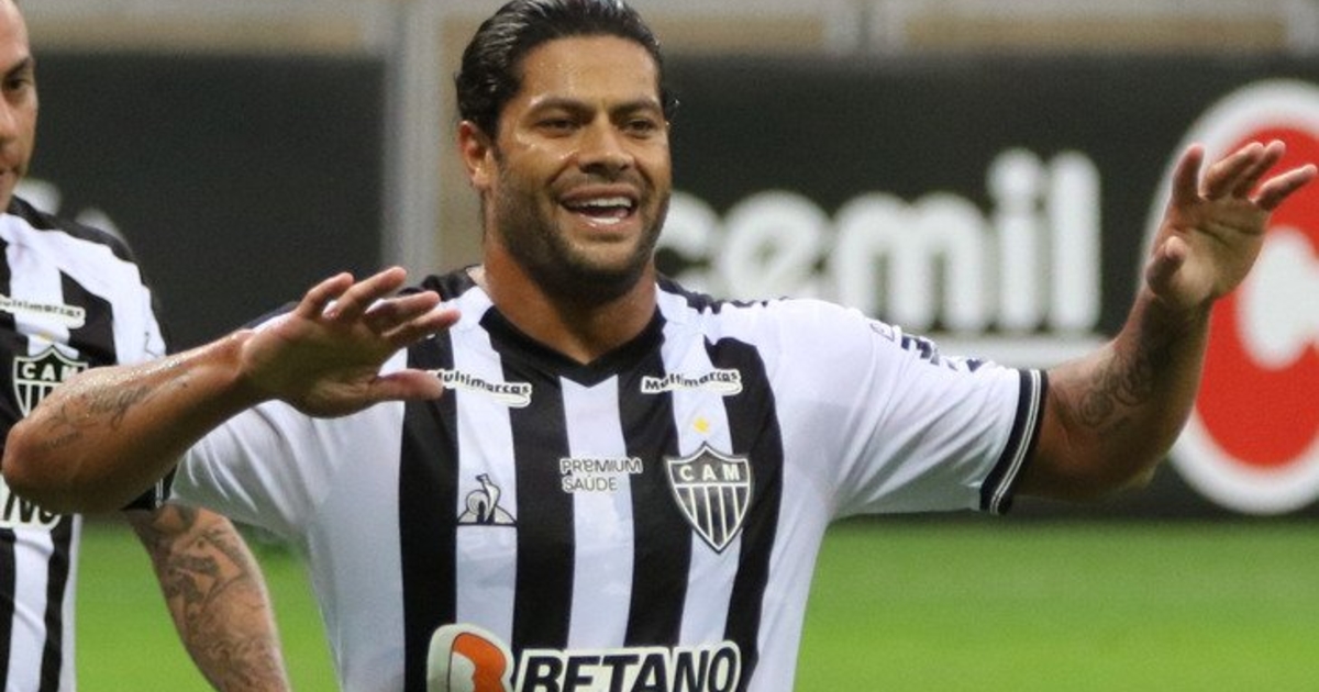 Hulk football. Халк футболист атлетико минейро. Рубенс диас атлетико минейро. 1 традиция бразилии. Атлетико минейро бразилия.