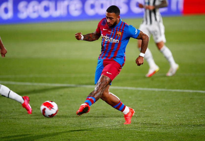 Депай: Я даже не успел познакомиться с Месси