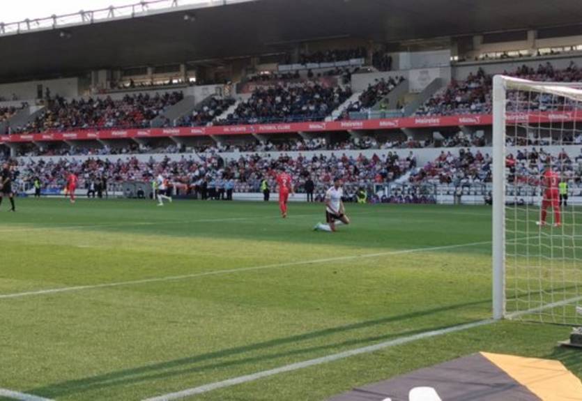 Бенфика одержала непростую победу в чемпионате, VAR отменил гол Яремчука