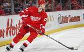 НХЛ. Детройт оформил контракт с Квинси