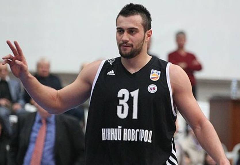 Азовмаш подписывает сербского защитника