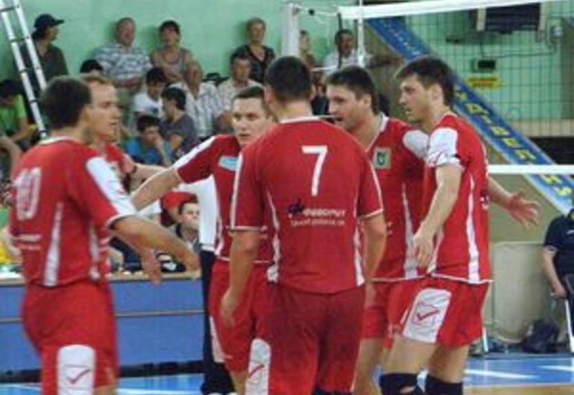 Волейбол. Бронзовый призер уже тренируется