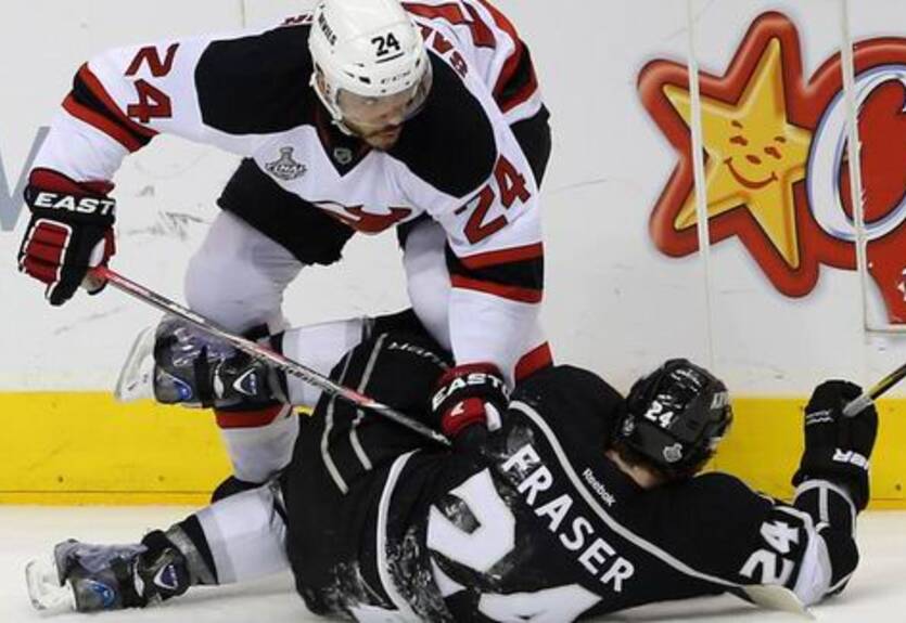 НХЛ. Сальвадор остался в Нью-Джерси