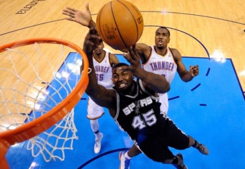 НБА. Сан-Антонио торгует Блэйра