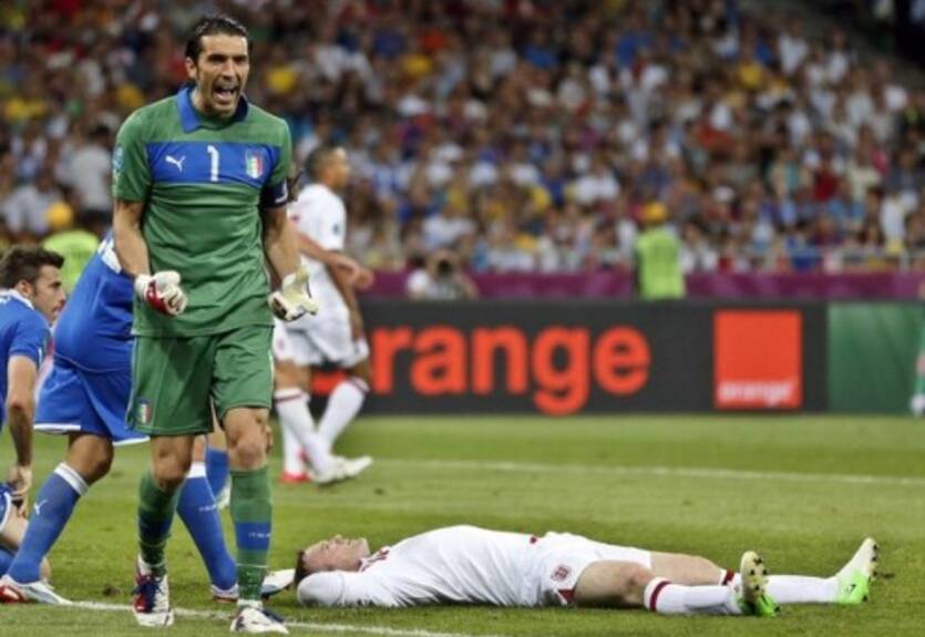 Серия пенальти выводит Италию в полуфинал Евро-2012 + ВИДЕО