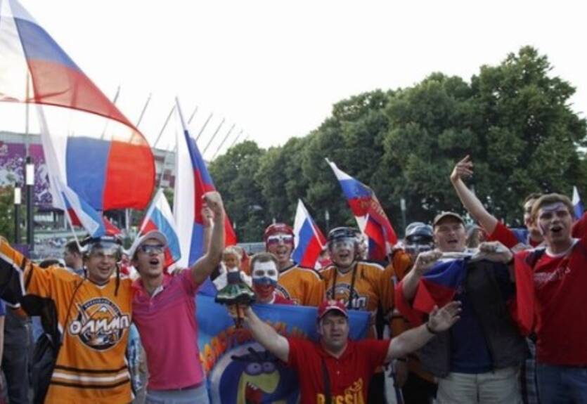 УЕФА снова штрафует Россию